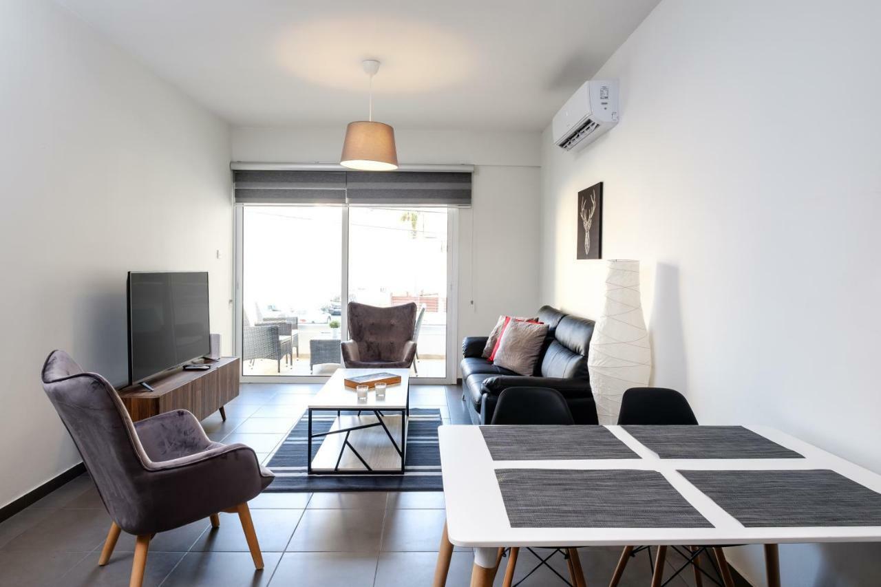Apartmán Book Me Now Central Flat Larnaca Exteriér fotografie