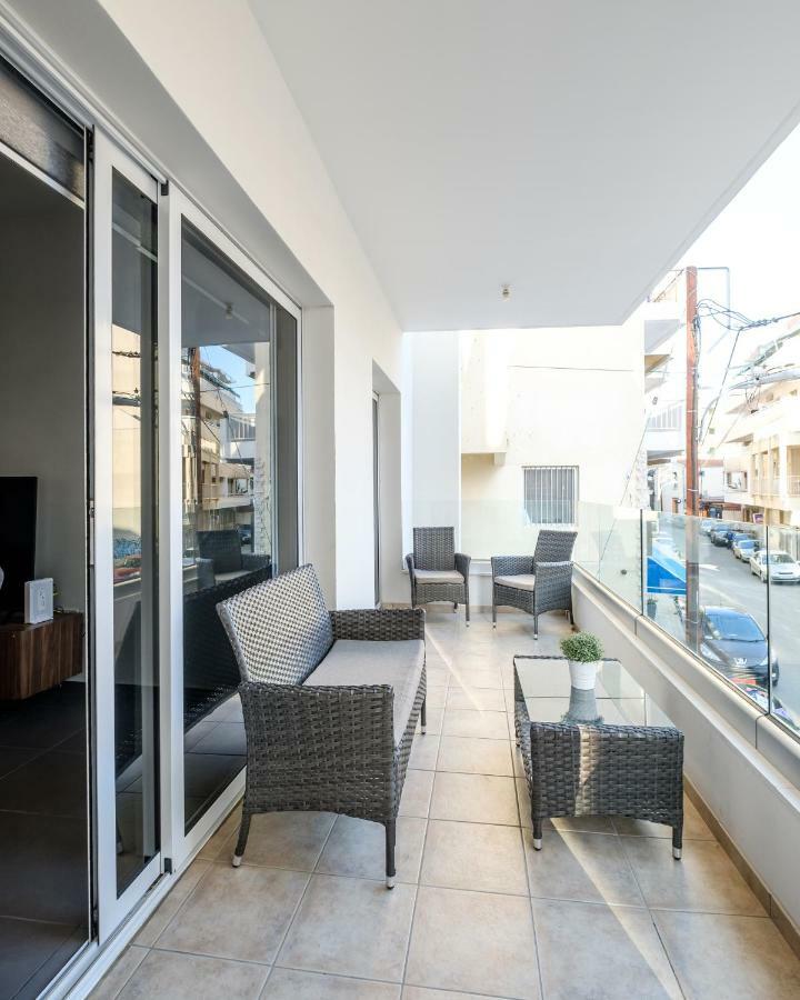 Apartmán Book Me Now Central Flat Larnaca Exteriér fotografie